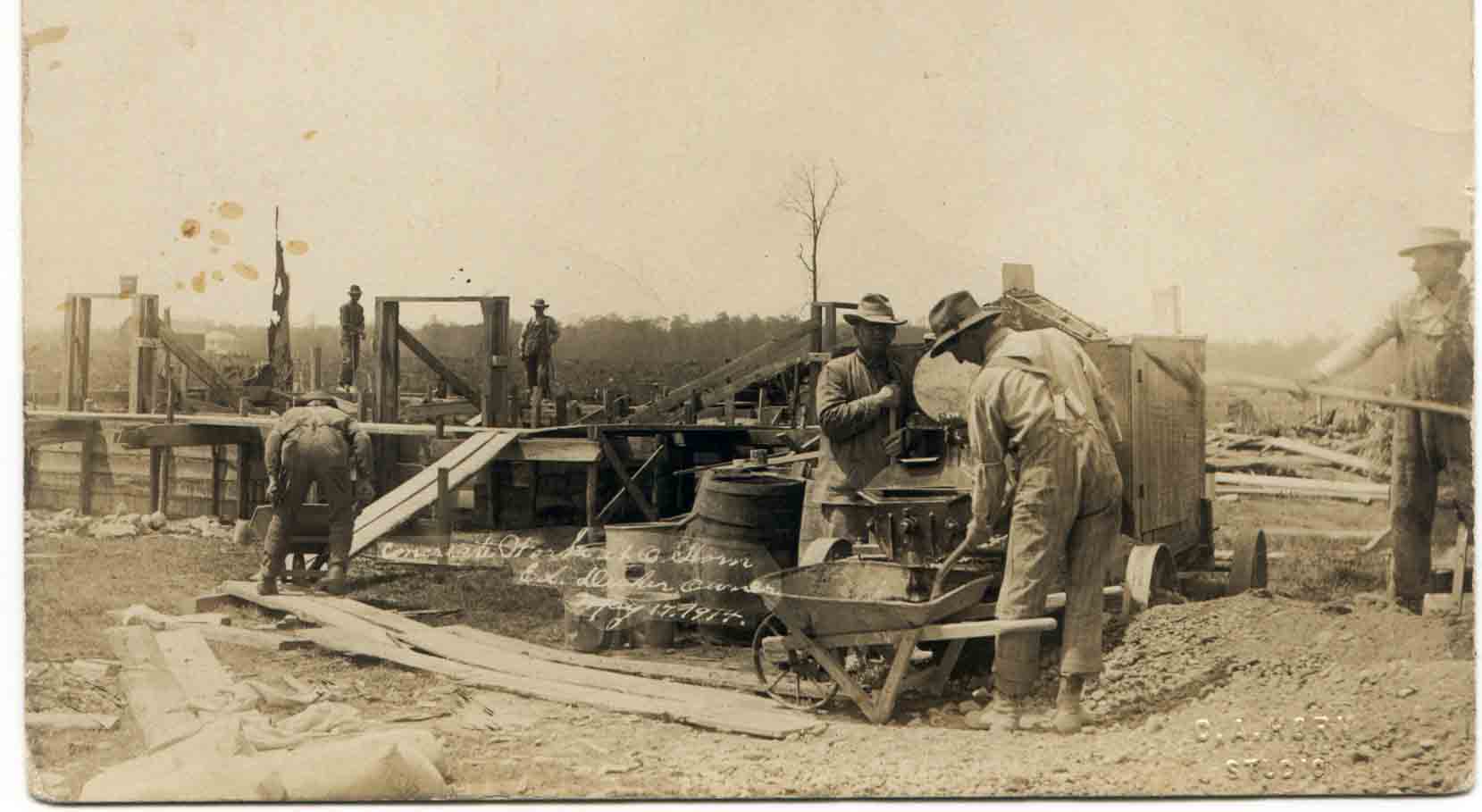 Ed Decker working at O Horn 1914